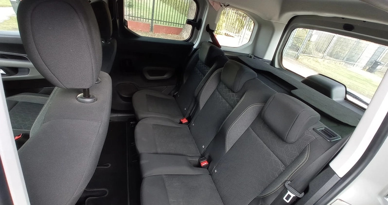Peugeot Rifter cena 53900 przebieg: 77900, rok produkcji 2019 z Kielce małe 211